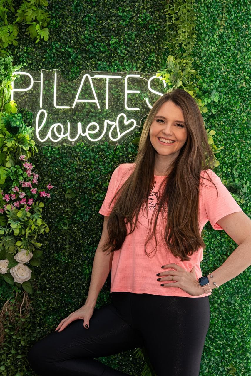 Michele Flach, fisioterapeuta e instrutora de pilates clássico no Hera, no Menino Deus, em Porto Alegre.